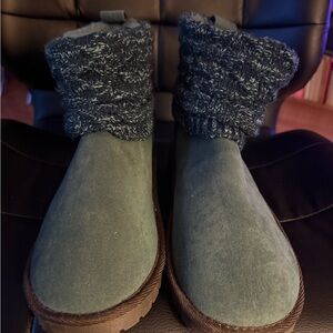 Muk Luks Green Ankle Boots with Knit Cuff